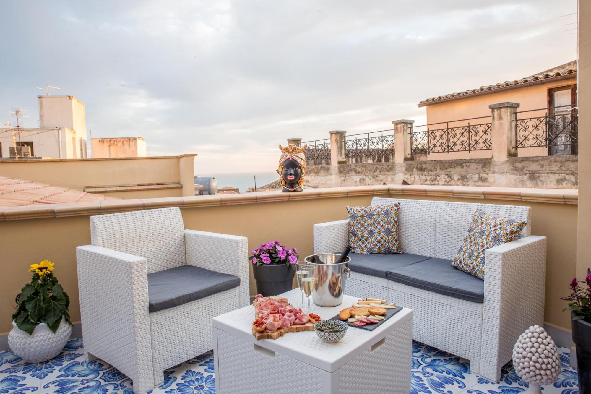 Keramos Luxury Rooms Шака Екстериор снимка